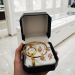 Golden Grace Signature Set